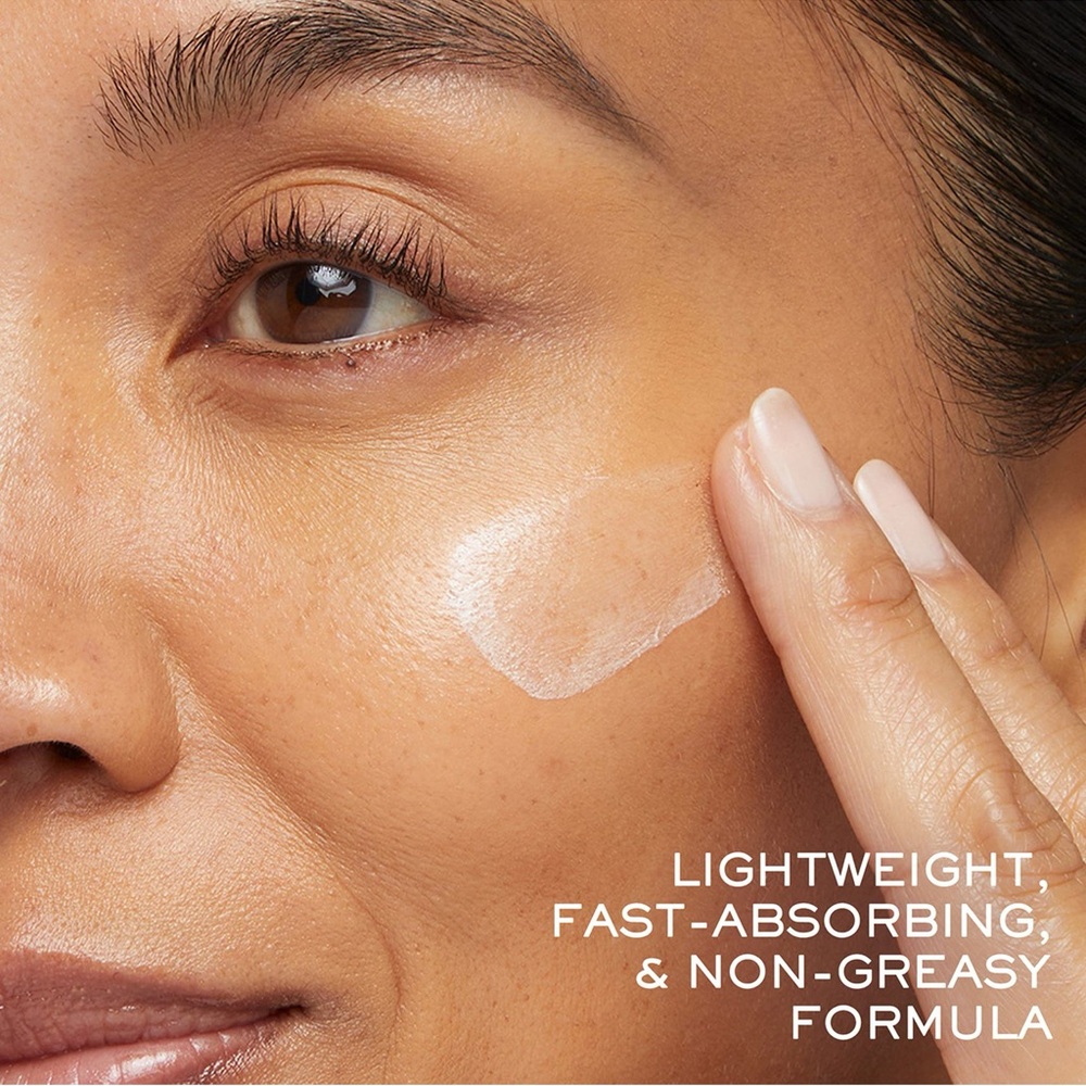 Lancôme UV Expert Aquagel Defense 50+ Sunscreen - Picture 2 of 9
